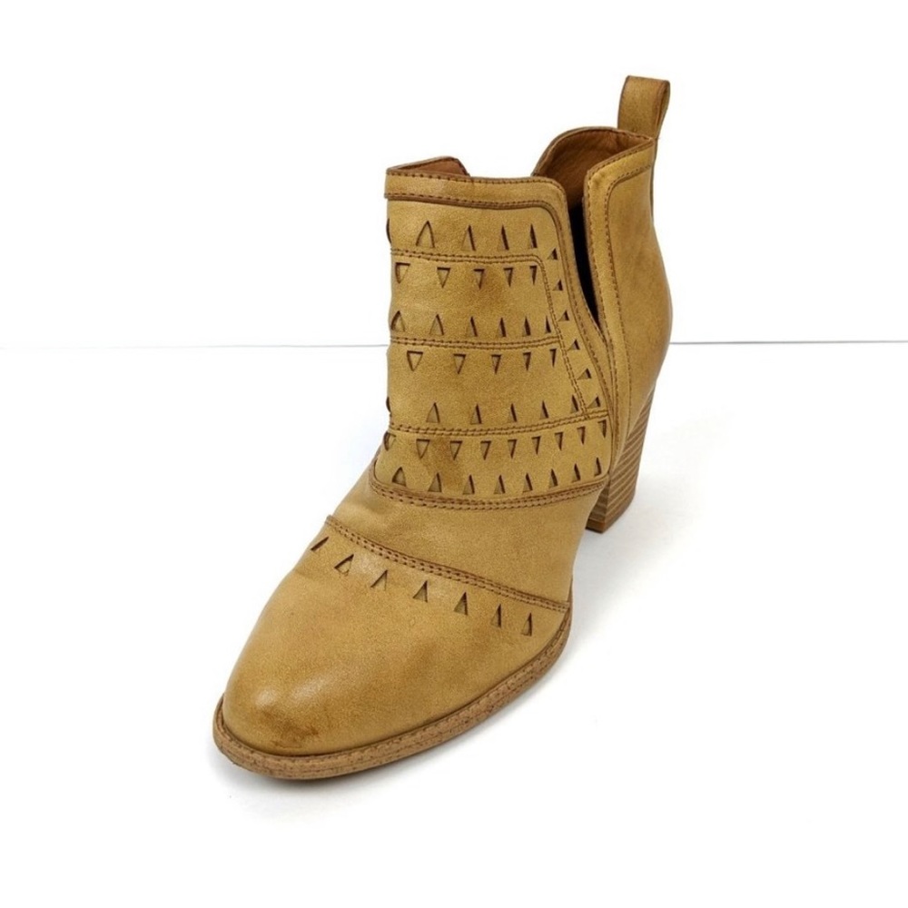 Sofft Eurosoft Tan Sarita Perforate Ankle Bootie
